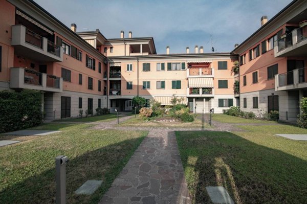 appartamento in vendita a Cassano d'Adda in zona Groppello d'Adda