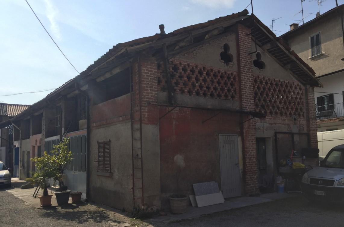 locale di sgombero in vendita a Cassano d'Adda
