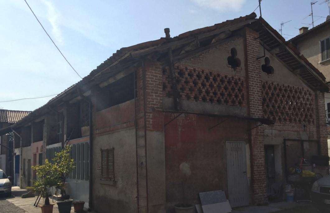 locale di sgombero in vendita a Cassano d'Adda