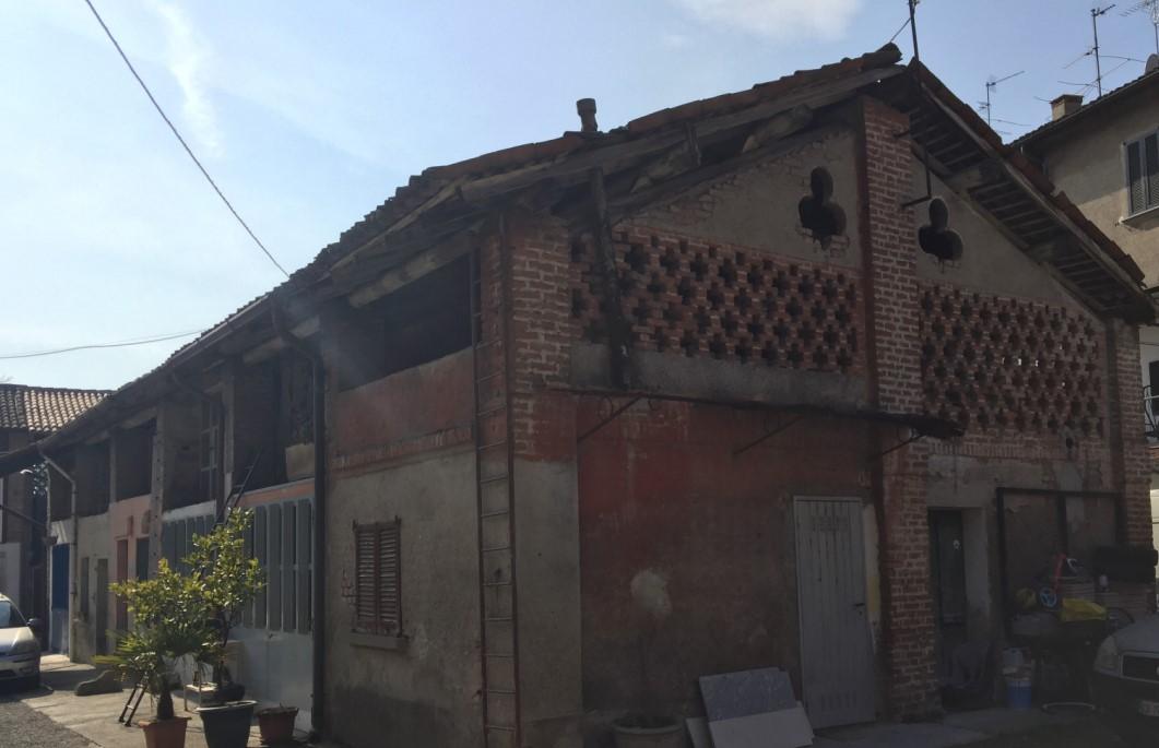 locale di sgombero in vendita a Cassano d'Adda