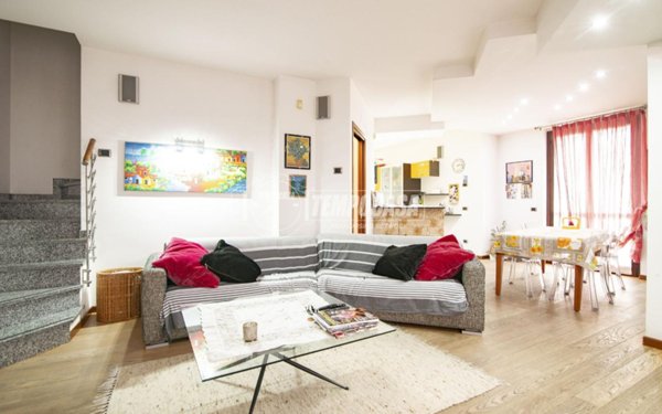 casa indipendente in vendita a Cassano d'Adda