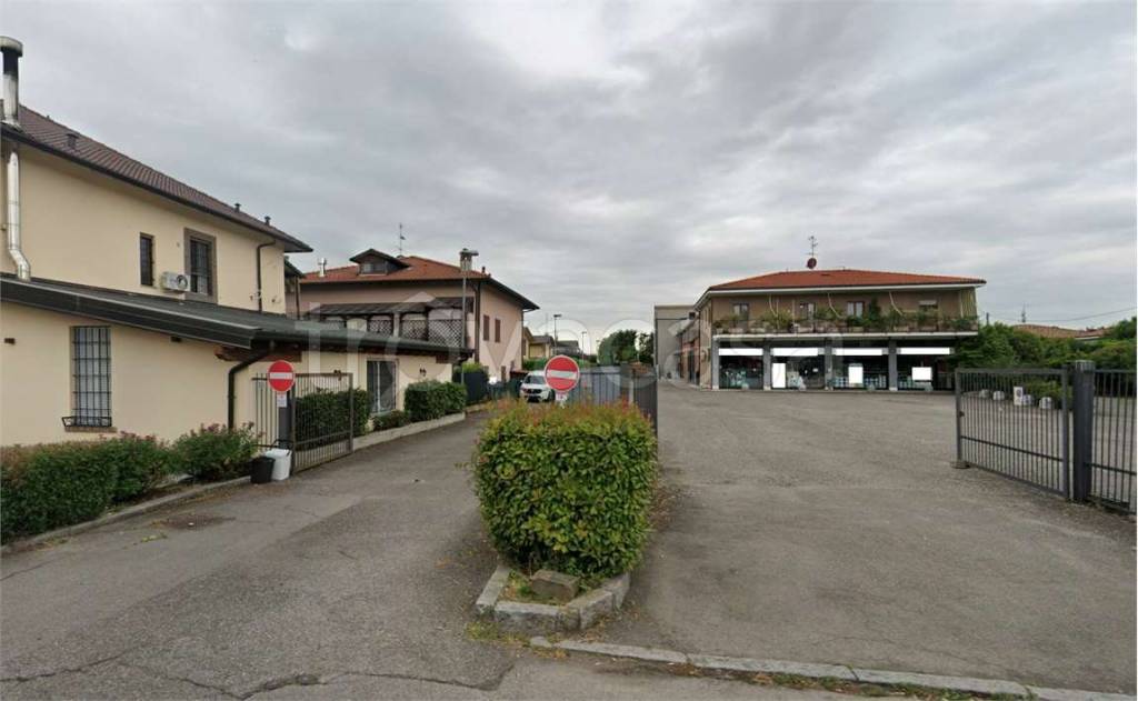 ufficio in vendita a Cassano d'Adda