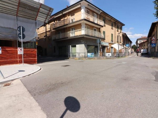 negozio in vendita a Cassano d'Adda
