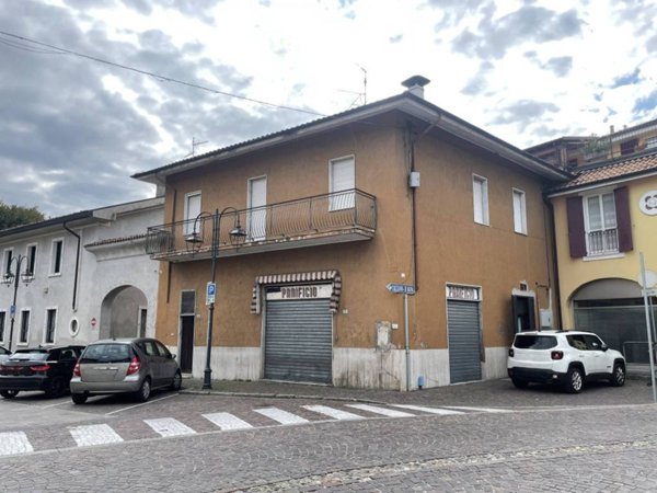 casa indipendente in vendita a Cassano d'Adda in zona Groppello d'Adda