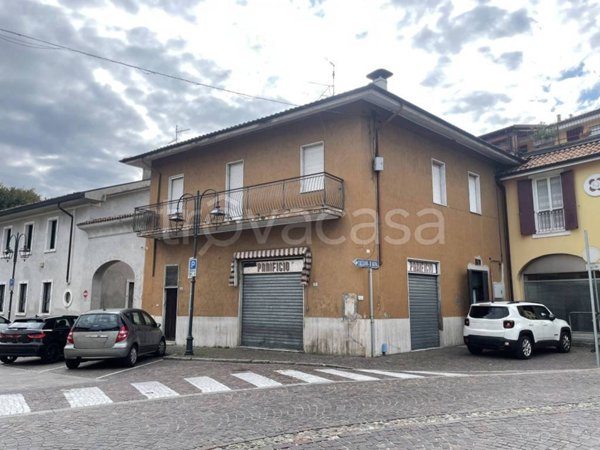 casa indipendente in vendita a Cassano d'Adda in zona Groppello d'Adda