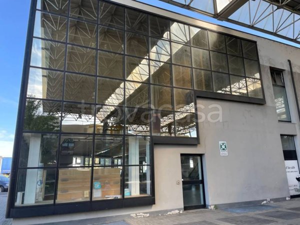 negozio in vendita a Cassano d'Adda