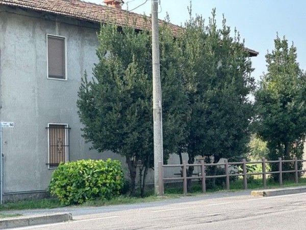 capannone in vendita a Cassano d'Adda