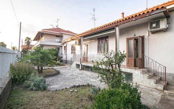 casa indipendente in vendita a Cassano d'Adda
