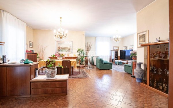 casa indipendente in vendita a Cassano d'Adda in zona Groppello d'Adda