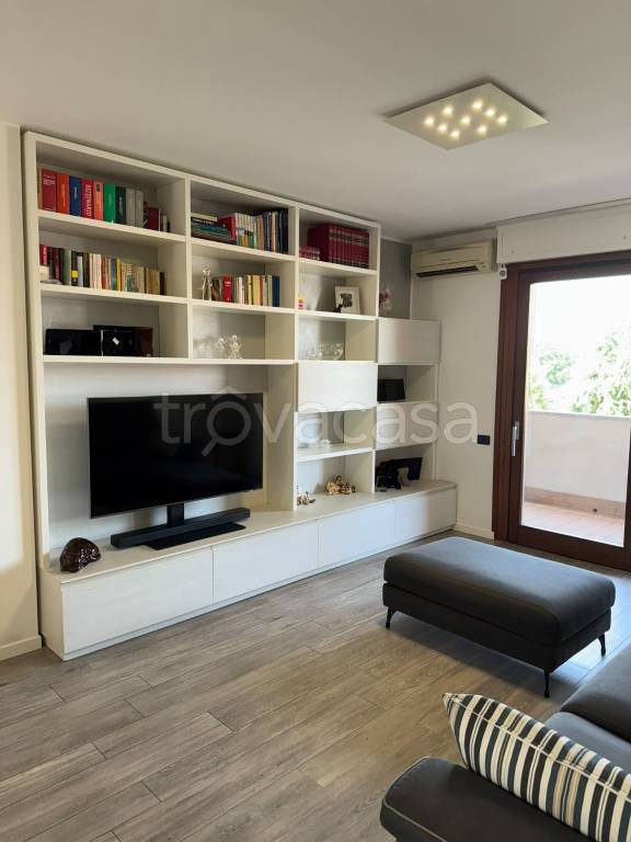 appartamento in vendita a Cassano d'Adda