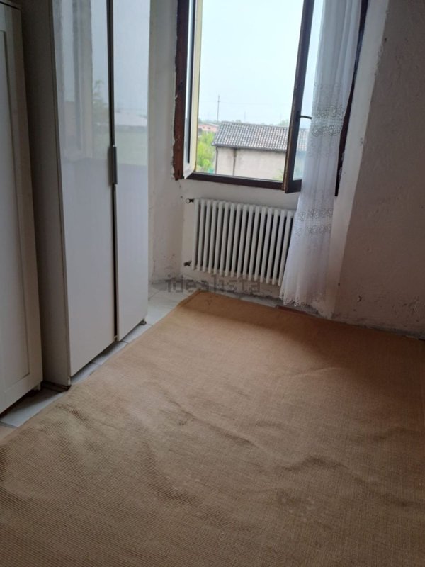 locale commerciale in vendita a Cassano d'Adda