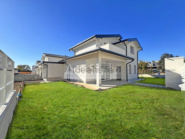 casa indipendente in vendita a Cassano d'Adda