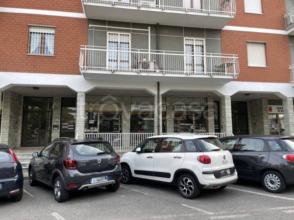 negozio in vendita a Cassano d'Adda