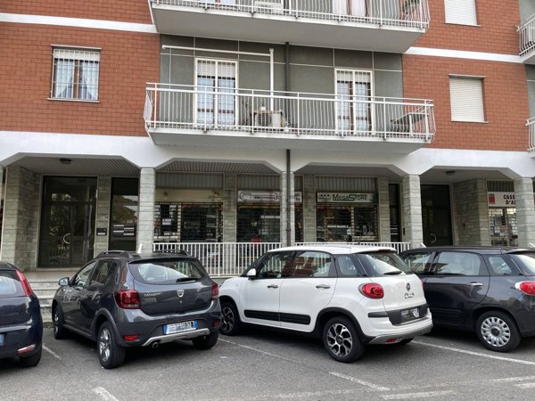 negozio in vendita a Cassano d'Adda