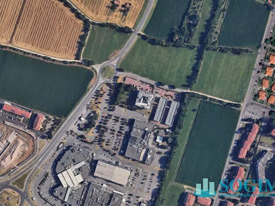 locale commerciale in vendita a Cassano d'Adda