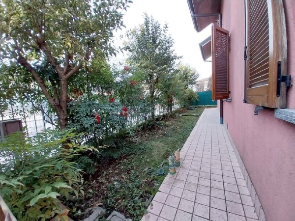 casa indipendente in vendita a Cassano d'Adda