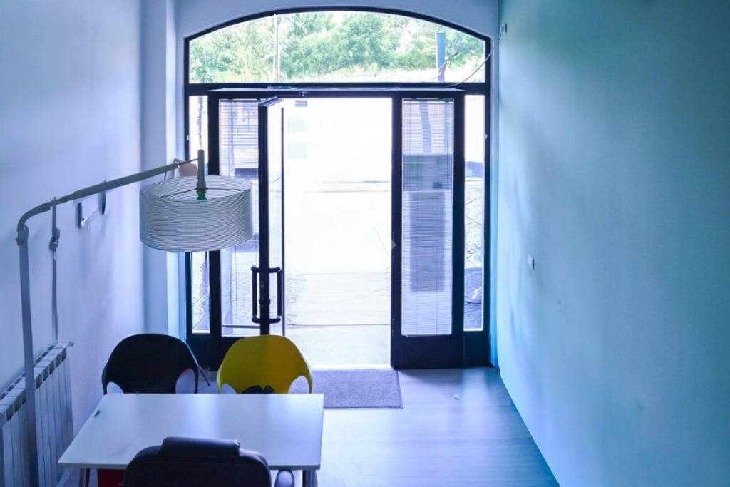 negozio in vendita a Cassano d'Adda