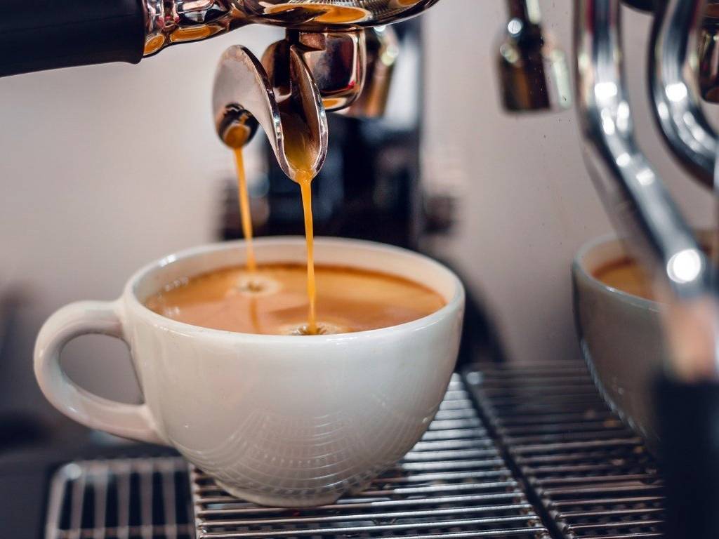 negozio in vendita a Cassano d'Adda