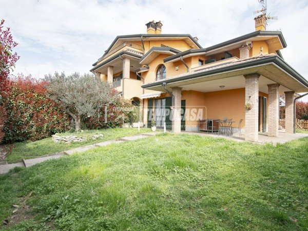 casa indipendente in vendita a Cassano d'Adda