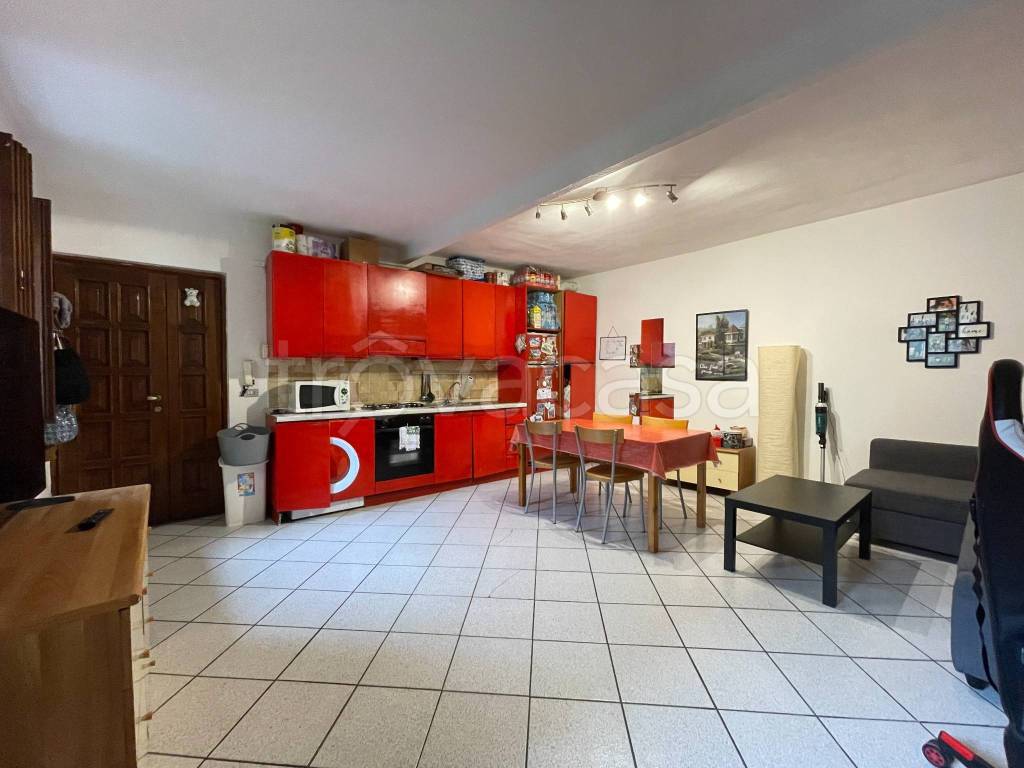 appartamento in vendita a Cassano d'Adda in zona Groppello d'Adda