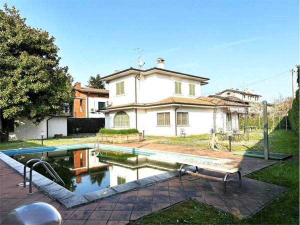 casa indipendente in vendita a Cassano d'Adda