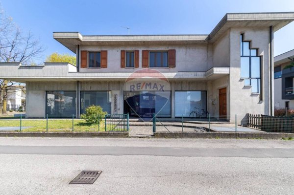 appartamento in vendita a Cassano d'Adda in zona Groppello d'Adda