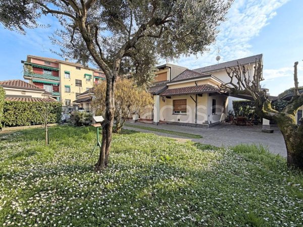 casa indipendente in vendita a Cassano d'Adda