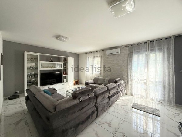 casa indipendente in vendita a Cassano d'Adda in zona Cascine San Pietro