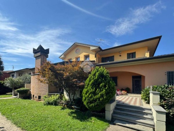 appartamento in vendita a Cassano d'Adda in zona Cascate