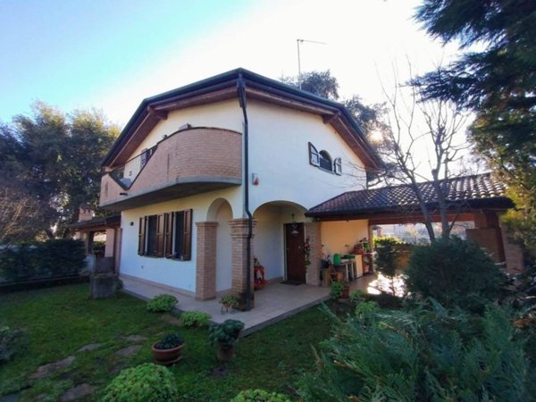 casa indipendente in vendita a Cassano d'Adda