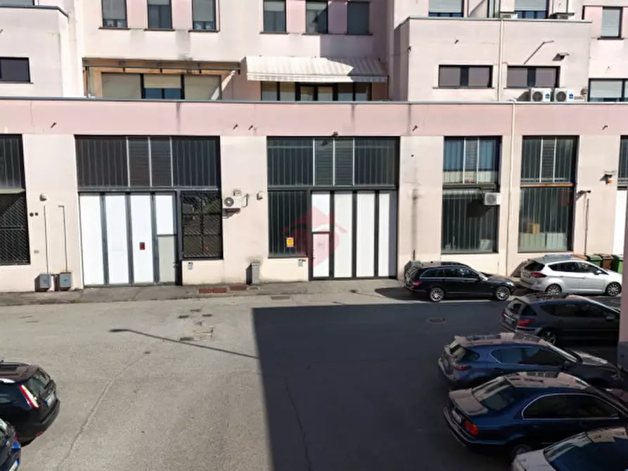 ufficio in vendita a Cassano d'Adda