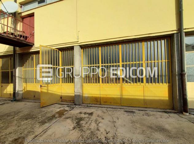 negozio in vendita a Cassano d'Adda