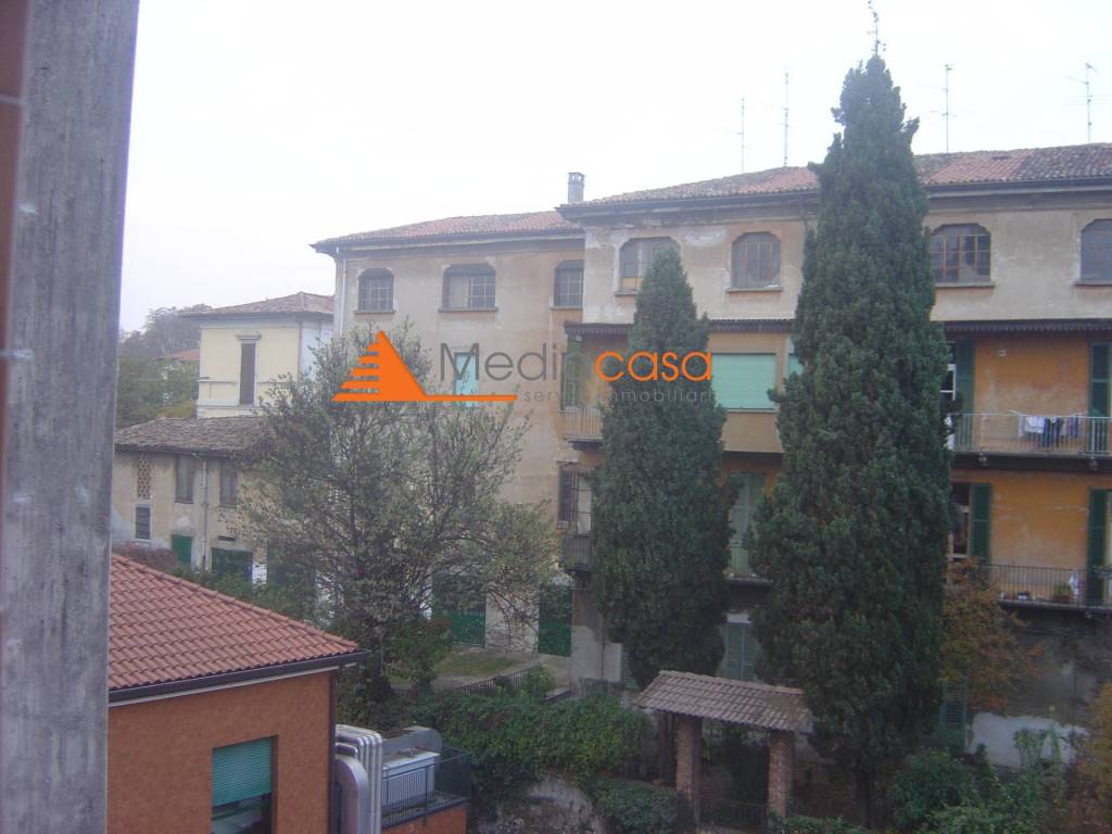 intera palazzina in vendita a Cassano d'Adda