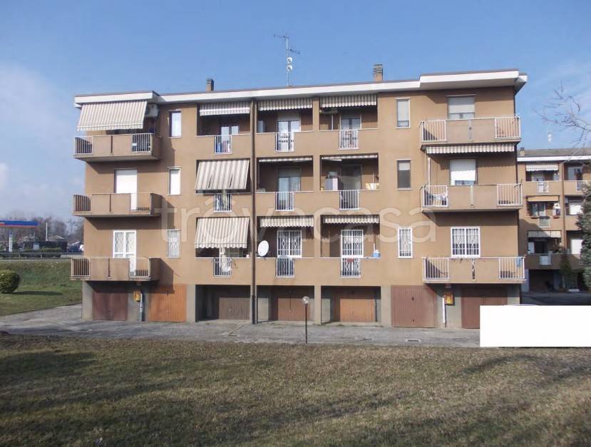appartamento in vendita a Cassano d'Adda in zona Cascate
