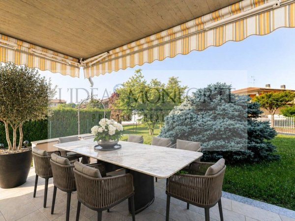 casa indipendente in vendita a Cassano d'Adda in zona Groppello d'Adda