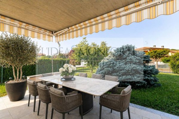 casa indipendente in vendita a Cassano d'Adda in zona Groppello d'Adda