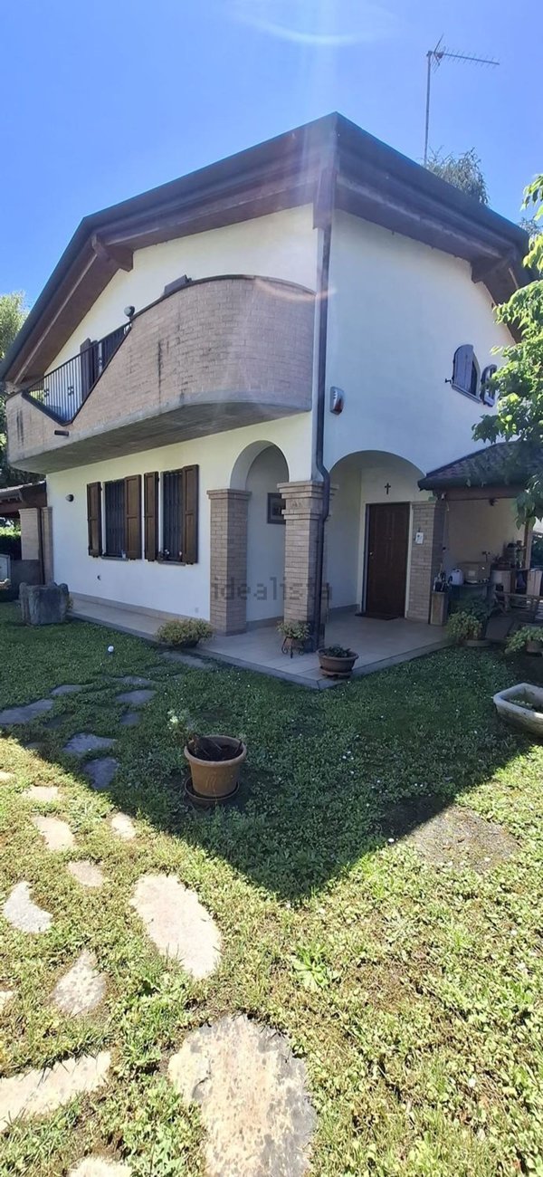 casa indipendente in vendita a Cassano d'Adda