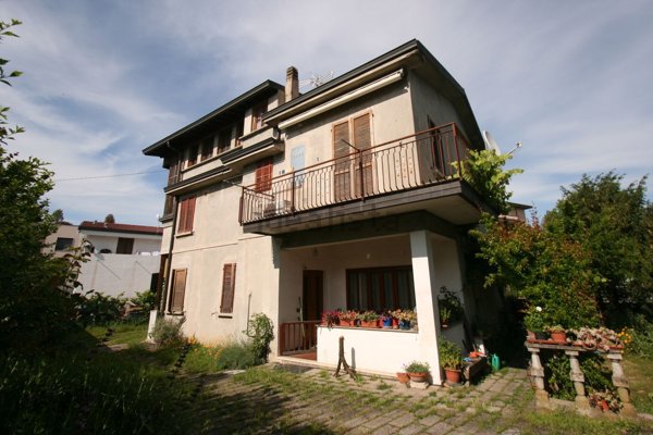 casa indipendente in vendita a Cassano d'Adda