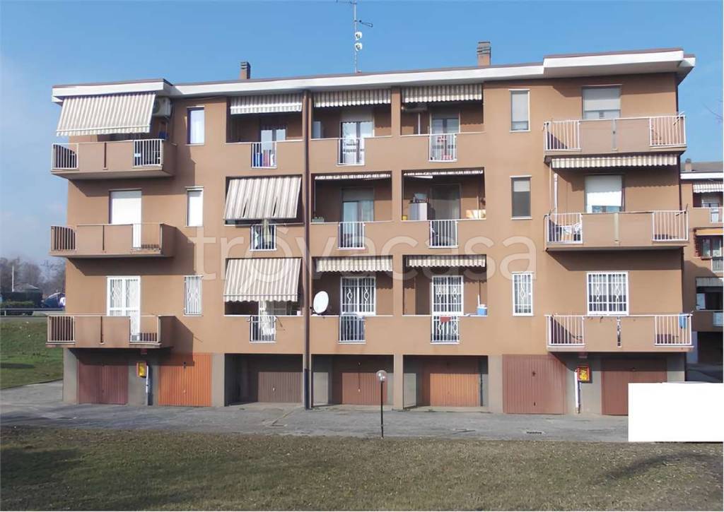 appartamento in vendita a Cassano d'Adda in zona Cascate