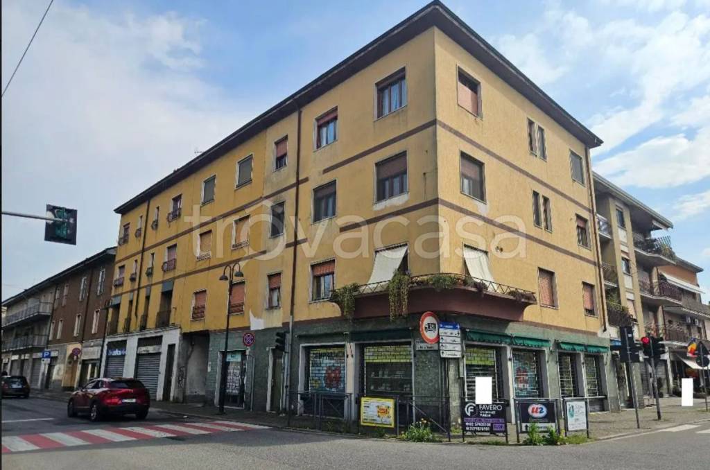 appartamento in vendita a Cassano d'Adda in zona Groppello d'Adda