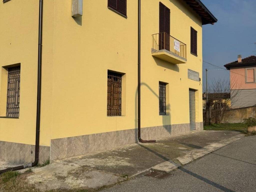casa indipendente in vendita a Cassano d'Adda