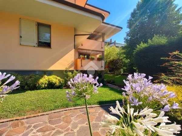 appartamento in vendita a Cassano d'Adda in zona Groppello d'Adda
