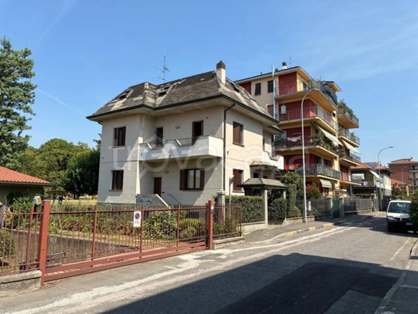 casa indipendente in vendita a Cassano d'Adda in zona Groppello d'Adda