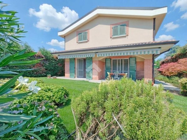 casa indipendente in vendita a Cassano d'Adda in zona Groppello d'Adda
