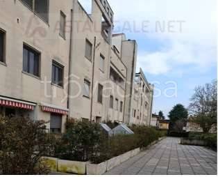appartamento in vendita a Cassano d'Adda in zona Cascine San Pietro