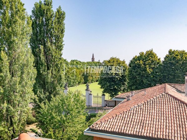 appartamento in vendita a Cassano d'Adda in zona Groppello d'Adda