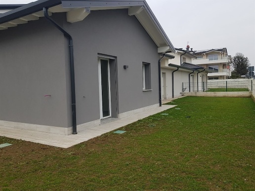 casa indipendente in vendita a Cassano d'Adda in zona Groppello d'Adda