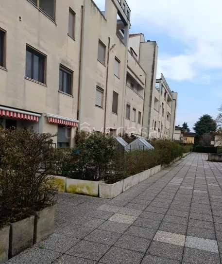 appartamento in vendita a Cassano d'Adda in zona Cascine San Pietro