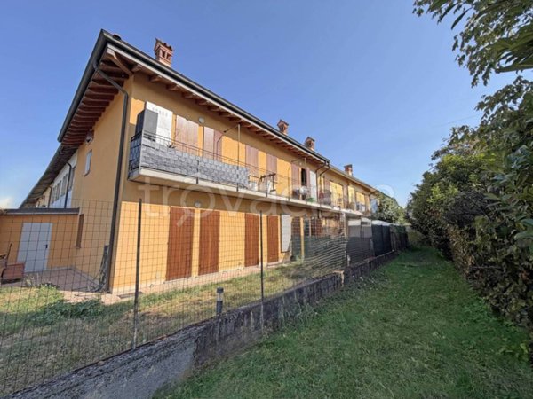 appartamento in vendita a Cassano d'Adda in zona Groppello d'Adda