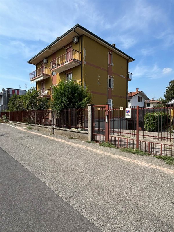 appartamento in vendita a Cassano d'Adda in zona Groppello d'Adda